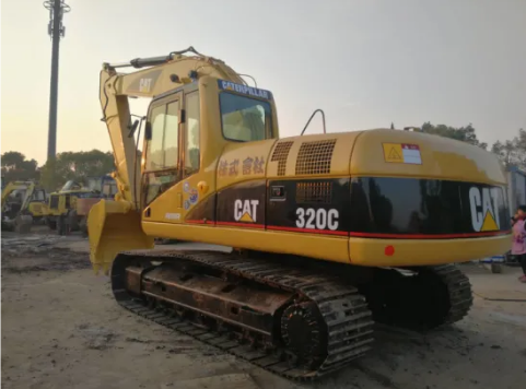 Cat 320C excavator Made in Japan Cat 325C 330C excavator strong hydraulic pump low working  hour  strong power engine