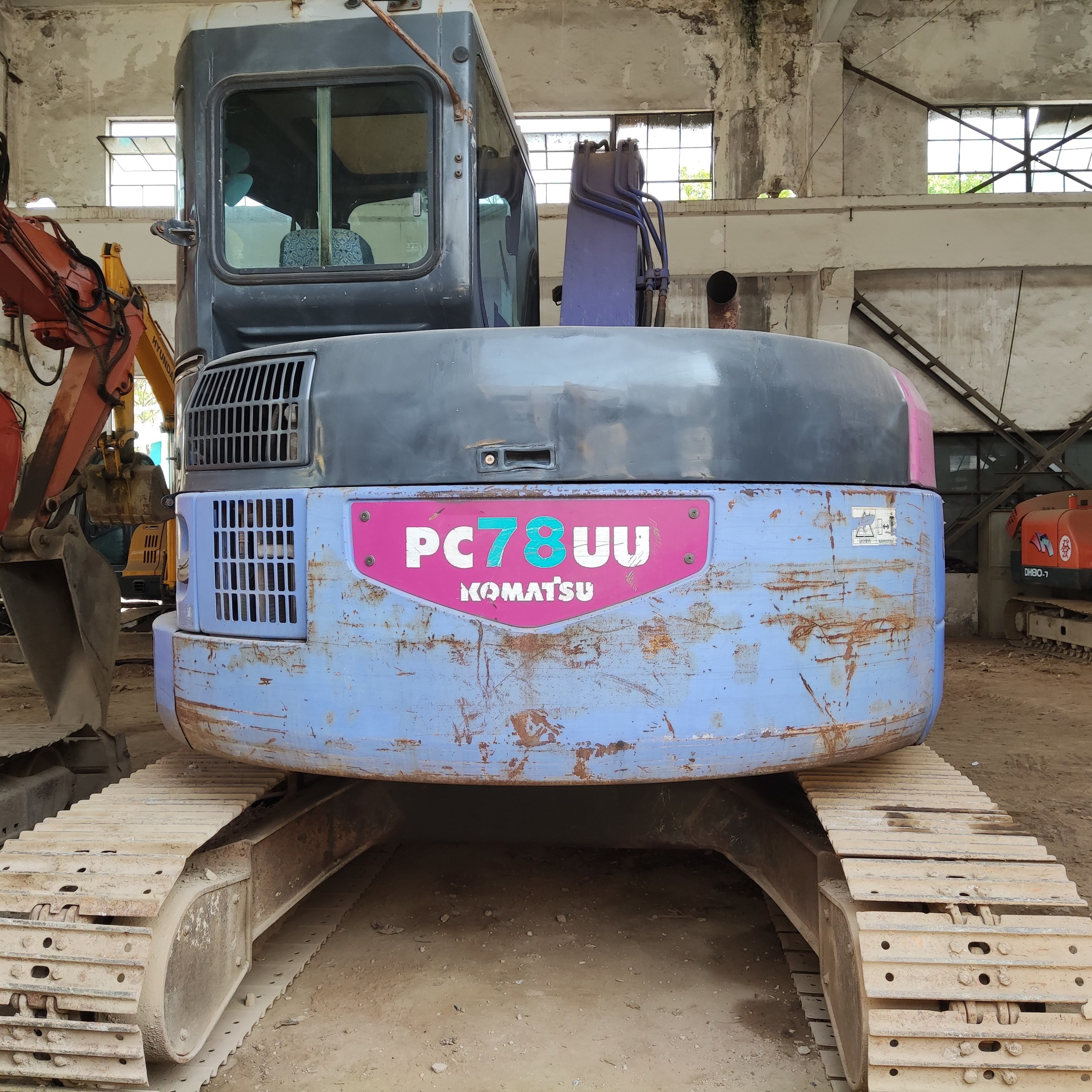 Used Appearance Purple pc78us-6 digger Unique original Japan Used Komatsu pc78us excavator pc55mr pc60 pc70 pc120 for sell