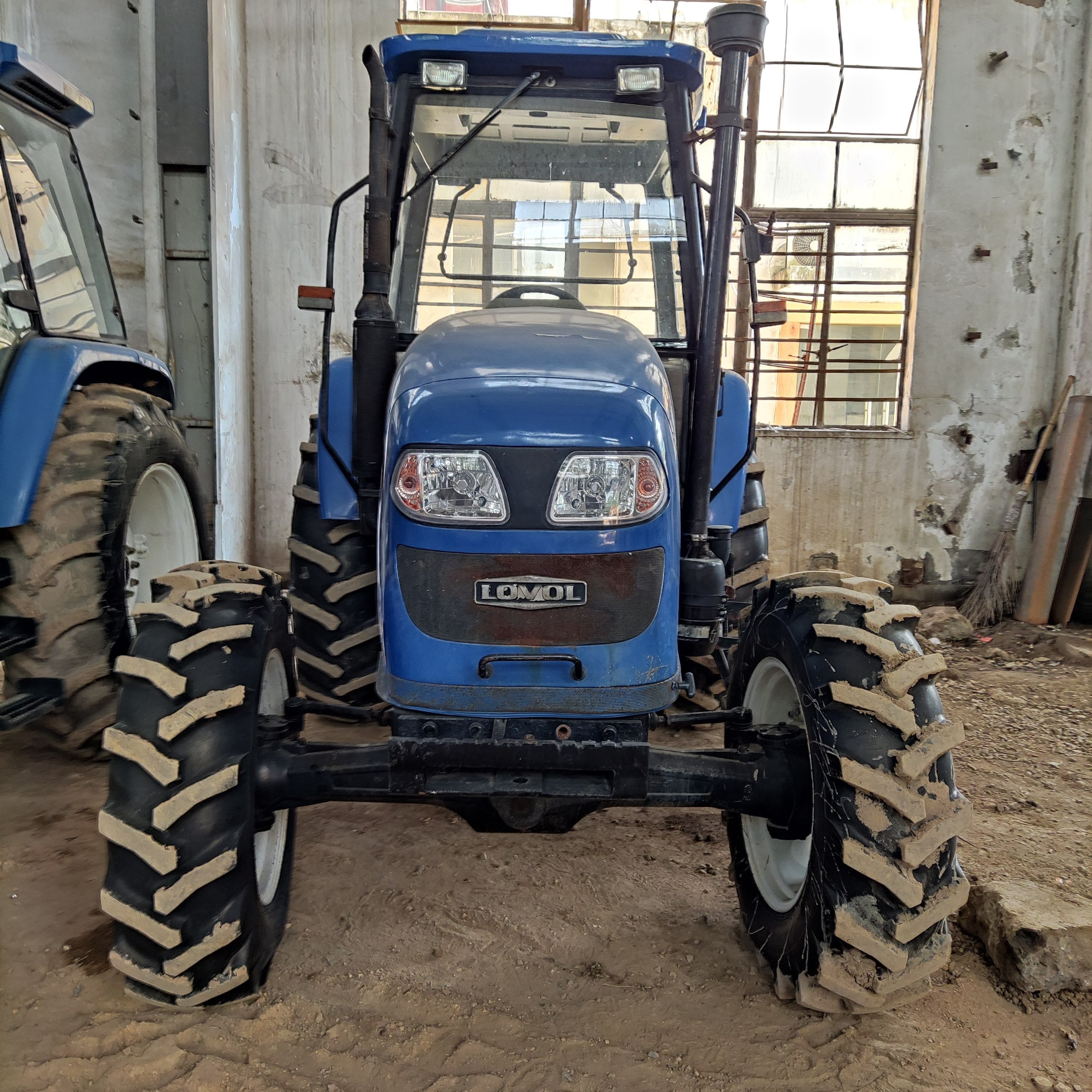 Used 2016 LOVOL tractor M1104 110 HP Farm Wheel Tractors in Sale