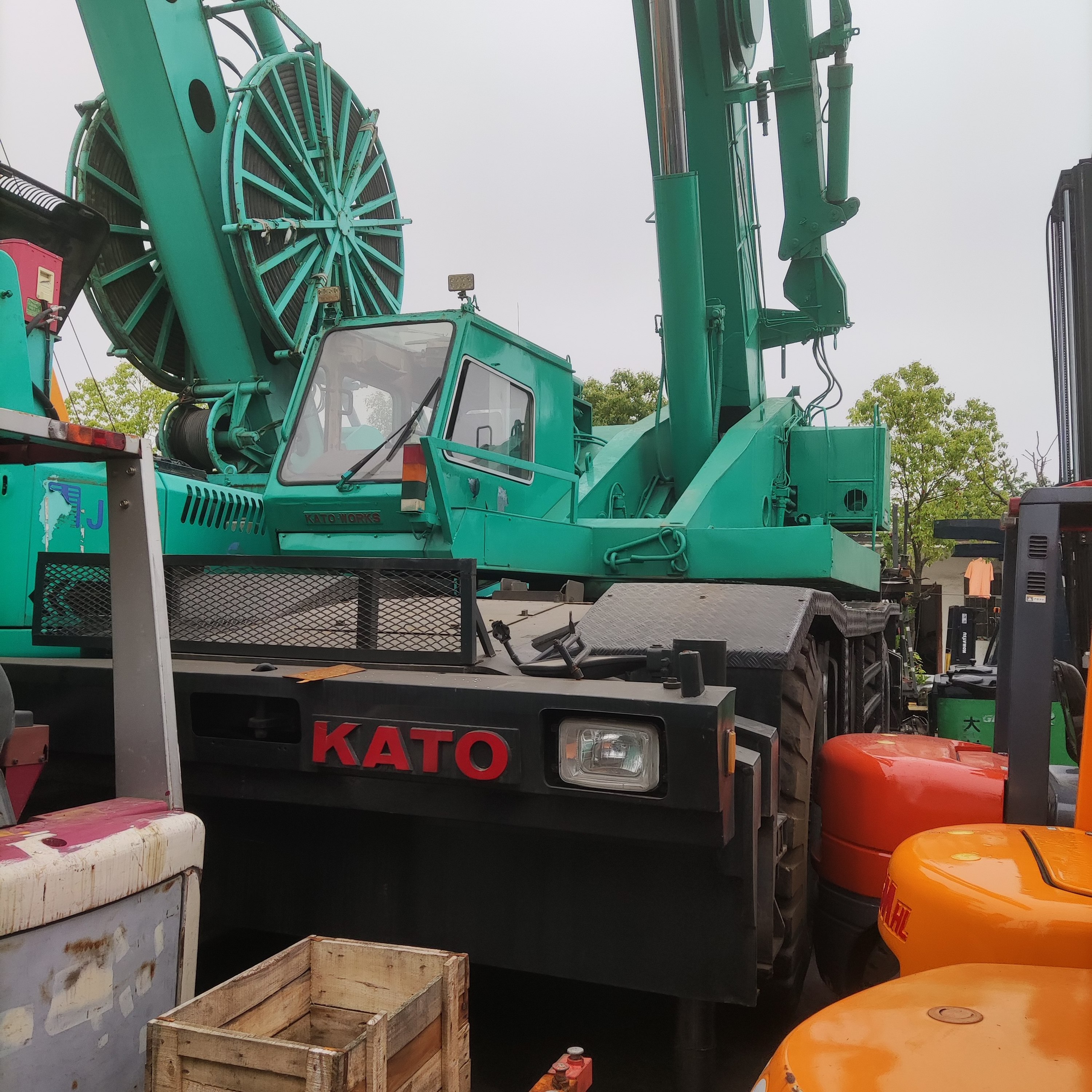 used Rough terrain crane KATO KR-50H-V mobile truck mounted crane for sale