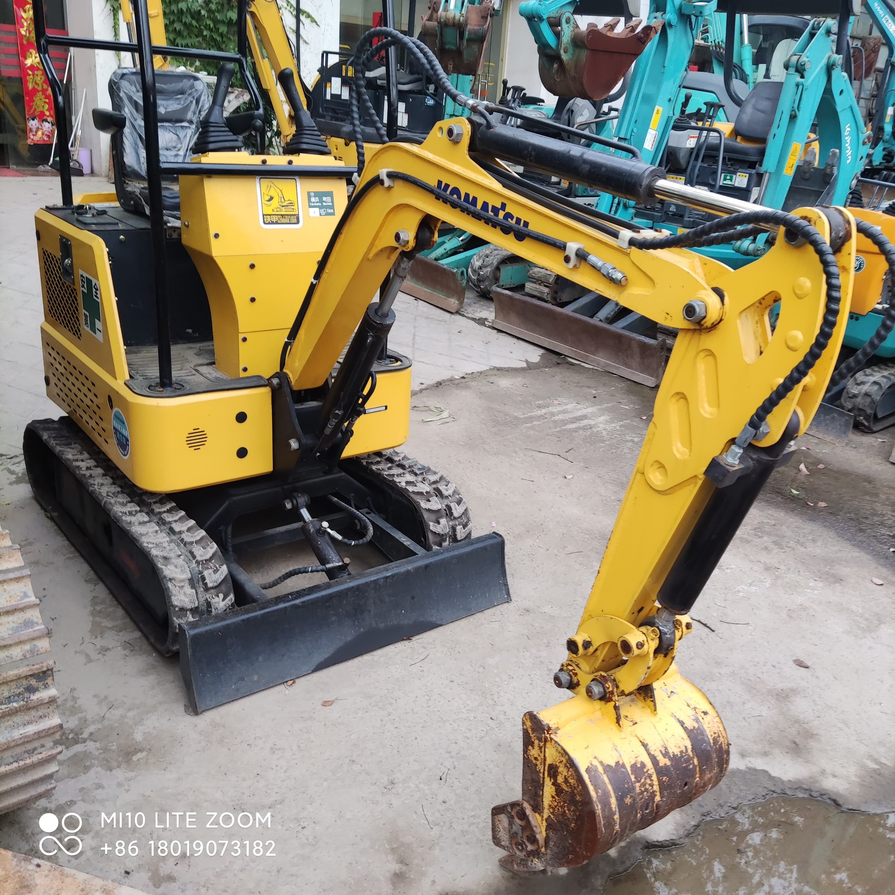 Micro Crawler  Digger Komatsu PC15MR Secondhand Mini Excavator Original Manufacture pc01 pc15mr pc18mr pc20 for sale