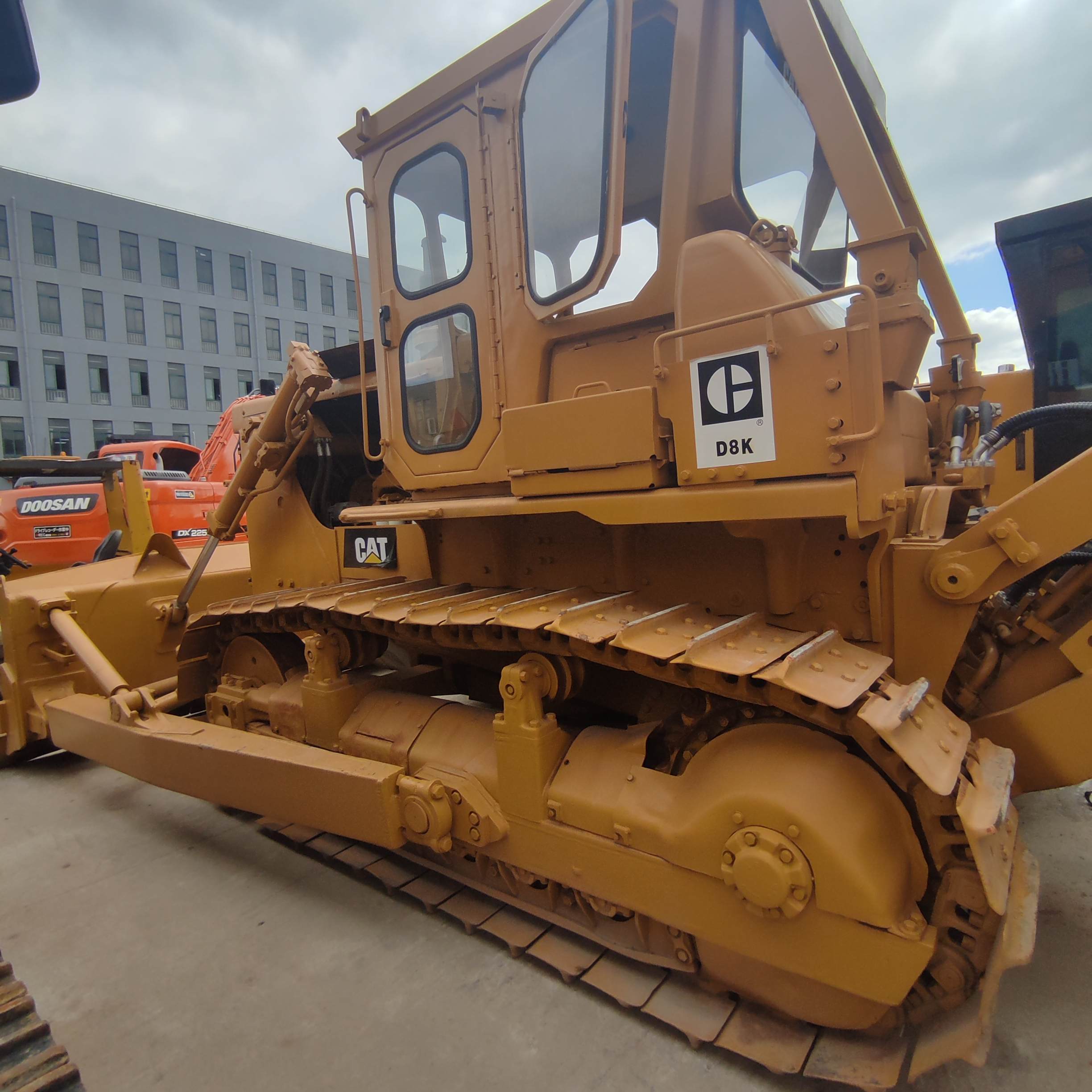 Cheap Price Used Caterpillar Cat D8K dozer D7H/D6D/D6H/D6R/D6G/D7G/D7R/D8K/D8R/D8N  Construction Machine