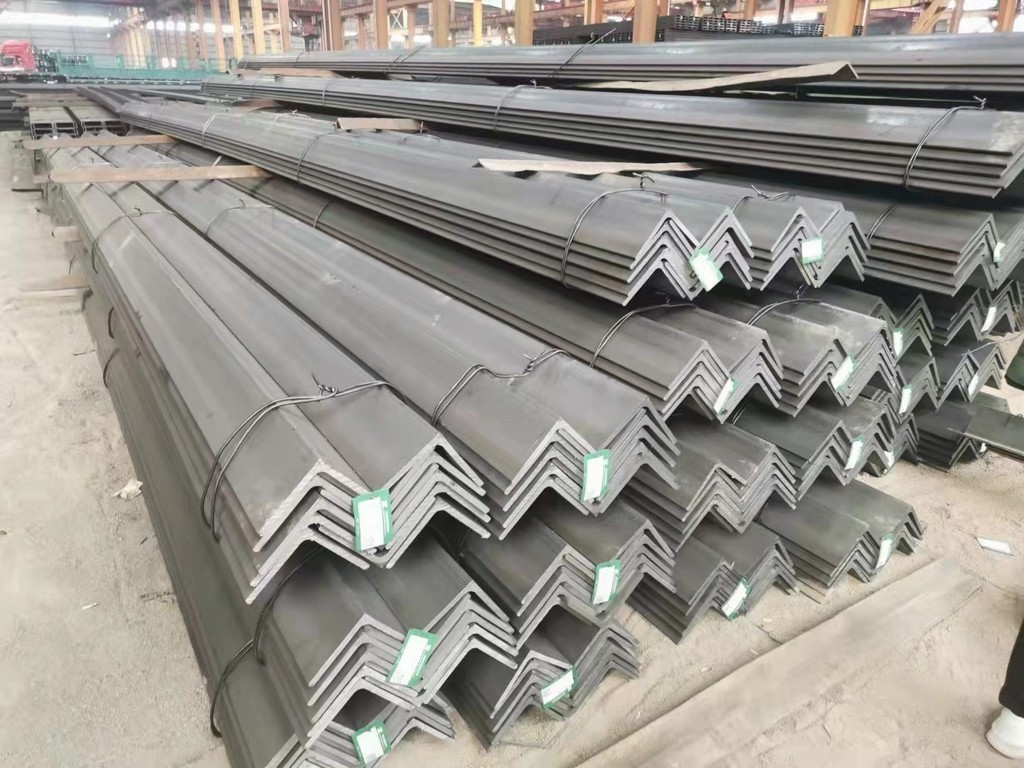 Astm A36 A572 L Section Hot Rolled Equal Steel Angles Punched Unequal Angle Steel Galvanized Slotted Angle Iron