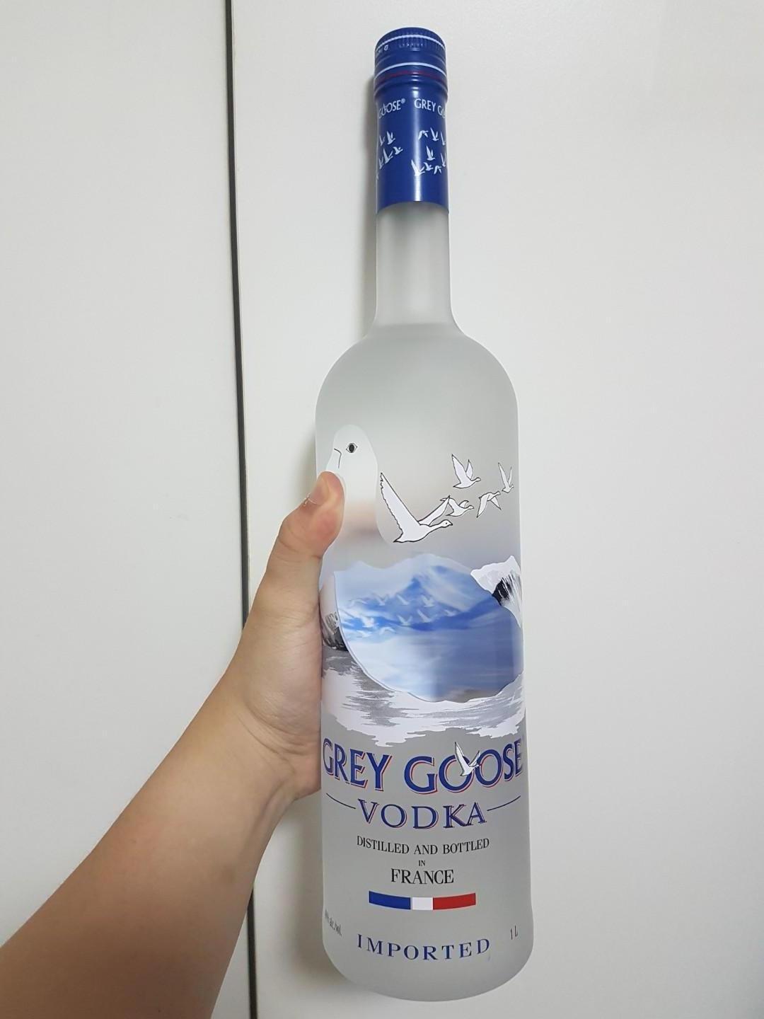 GEMEI Rechargeable Battery Power LED Luminous Grey Goose Vodka Bottle Presenter VIP Glorifier Service Display for Nightclub