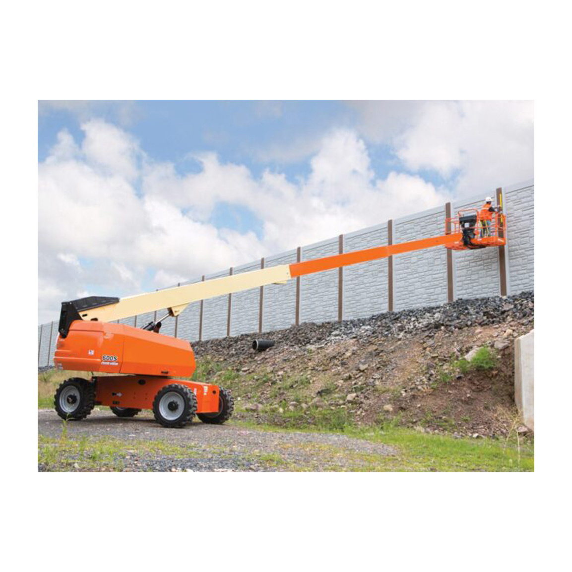 Mobile towable boom lift cherry picker boom spider lift 18m 20m for sale