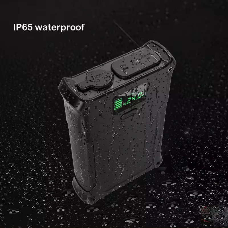 Portable IP65 Solar Power Bank 40000mAh Waterproof DC 16V Cigar lighter Power Bank 3 Usb SOS Emergency Light