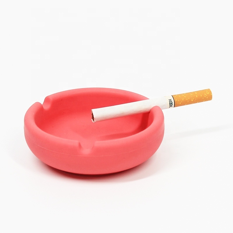 UKETA customized logo and color durable bowl shape heat resistant soft pocket luminous silicone ashtray