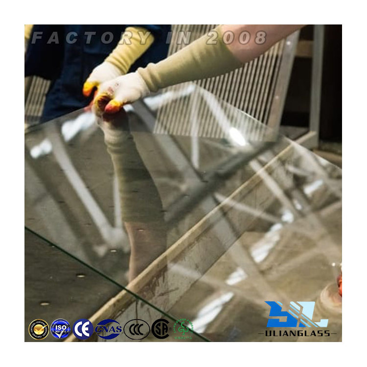 Ulianglass Factory selling low price curved laminated glass for architectural windows