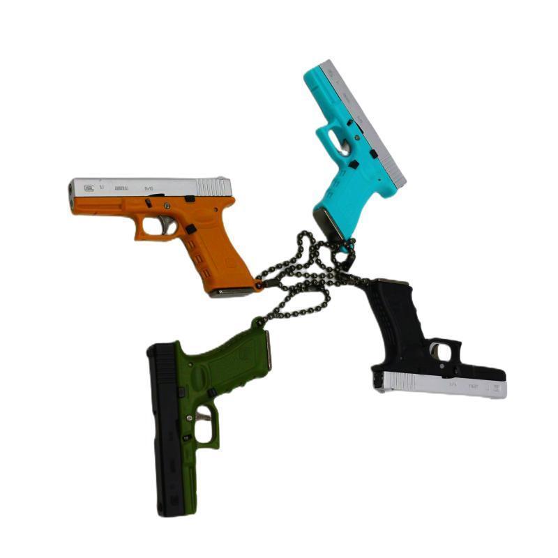 Wholesale Customized Half Alloy Key Chain 3d Glock Toy Keychain Pistol Weapons Toy Gun 1911 Mini Squirt Guns