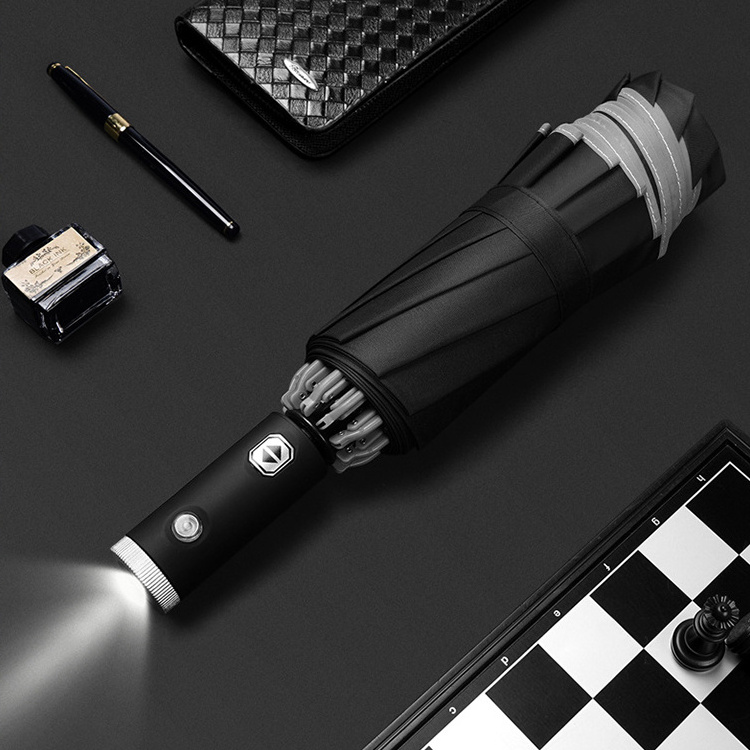 High Quality Wholesale Custom 3 Fold Automatic Flashlight Umbrella With LED Light Handle With Reflective Stripe