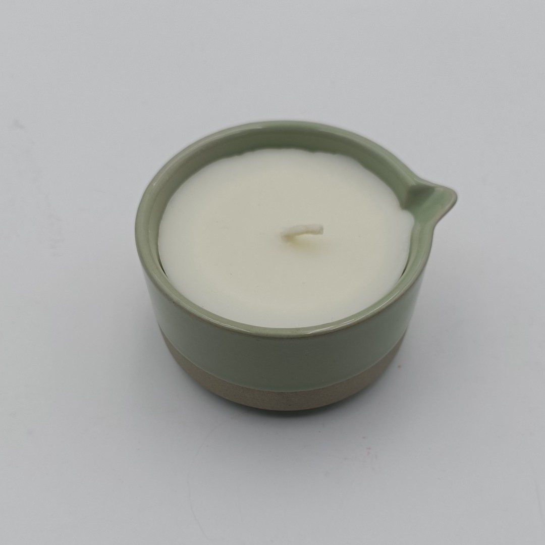 YML factory wholesale customized natural scented soy wax  candle low temperature massage candle home spa and skin care candle