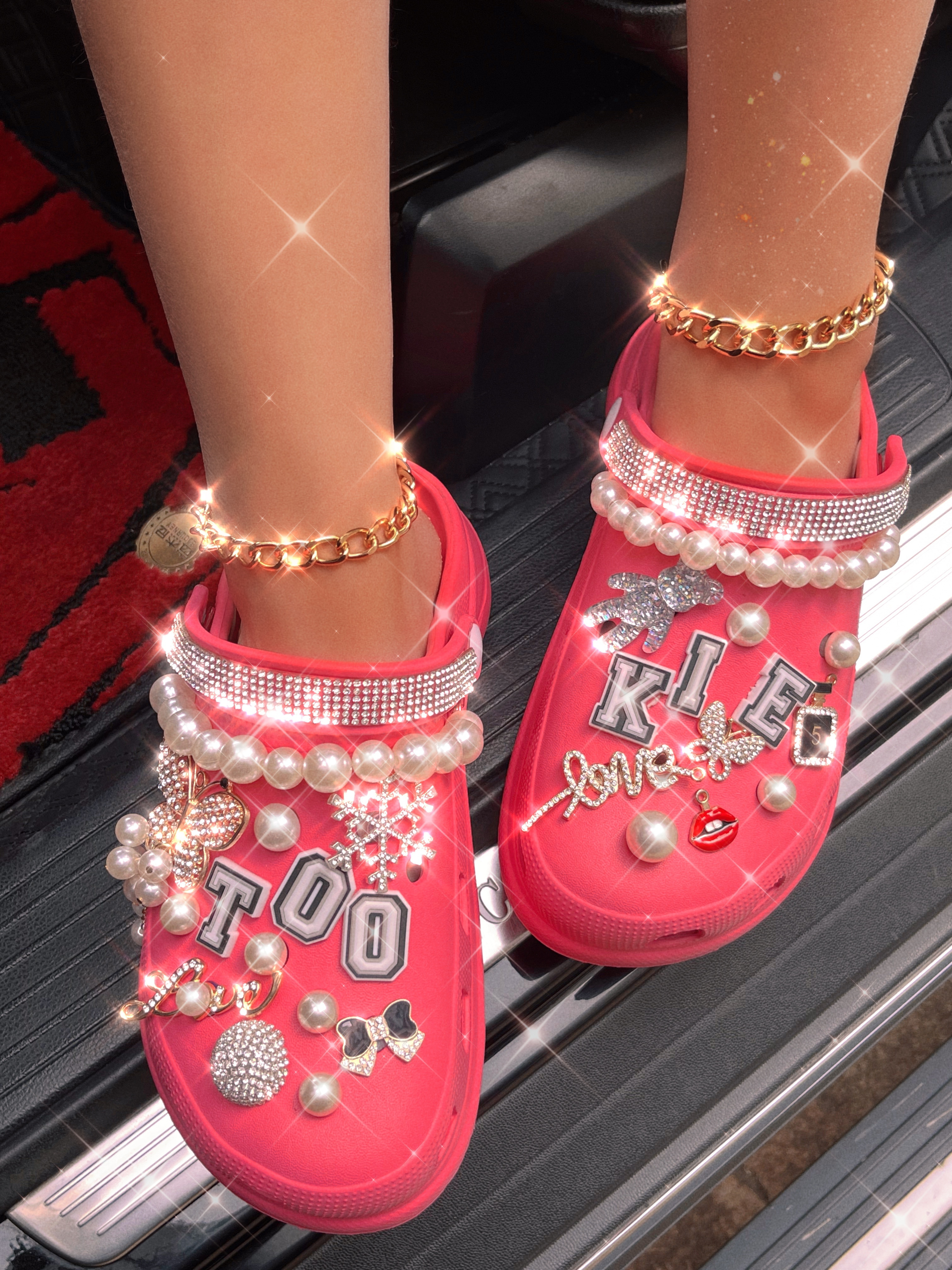 Women Diamond Clog Platform Classic Sandals Bling Clog Remover Charms Garden Shoes Height Increasing Shoes Beach Hole Shoes