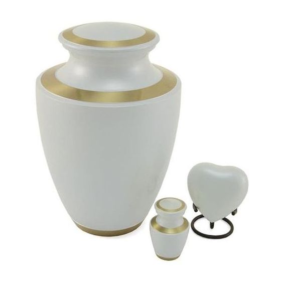 Hot Selling New American Cremation urn Funeral Supplies Three Custom Pieces Set Heart Keepsake Good Giftware Cremation urn Set