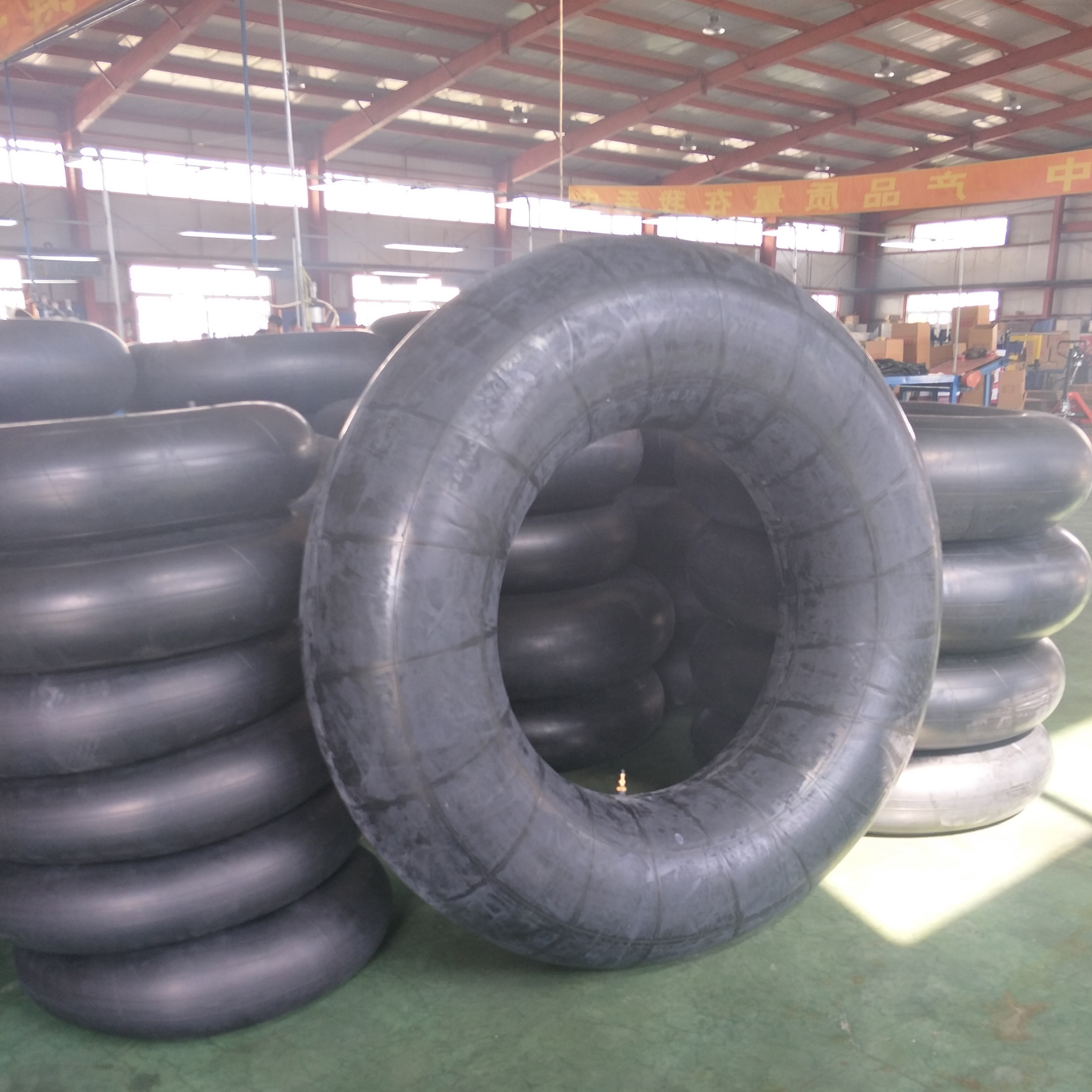 Hot selling 16 inch truck tyre inner tube  650R16, 750R16, 825R16 900R16 1000R16, 1100R16,1200R16, Made in China