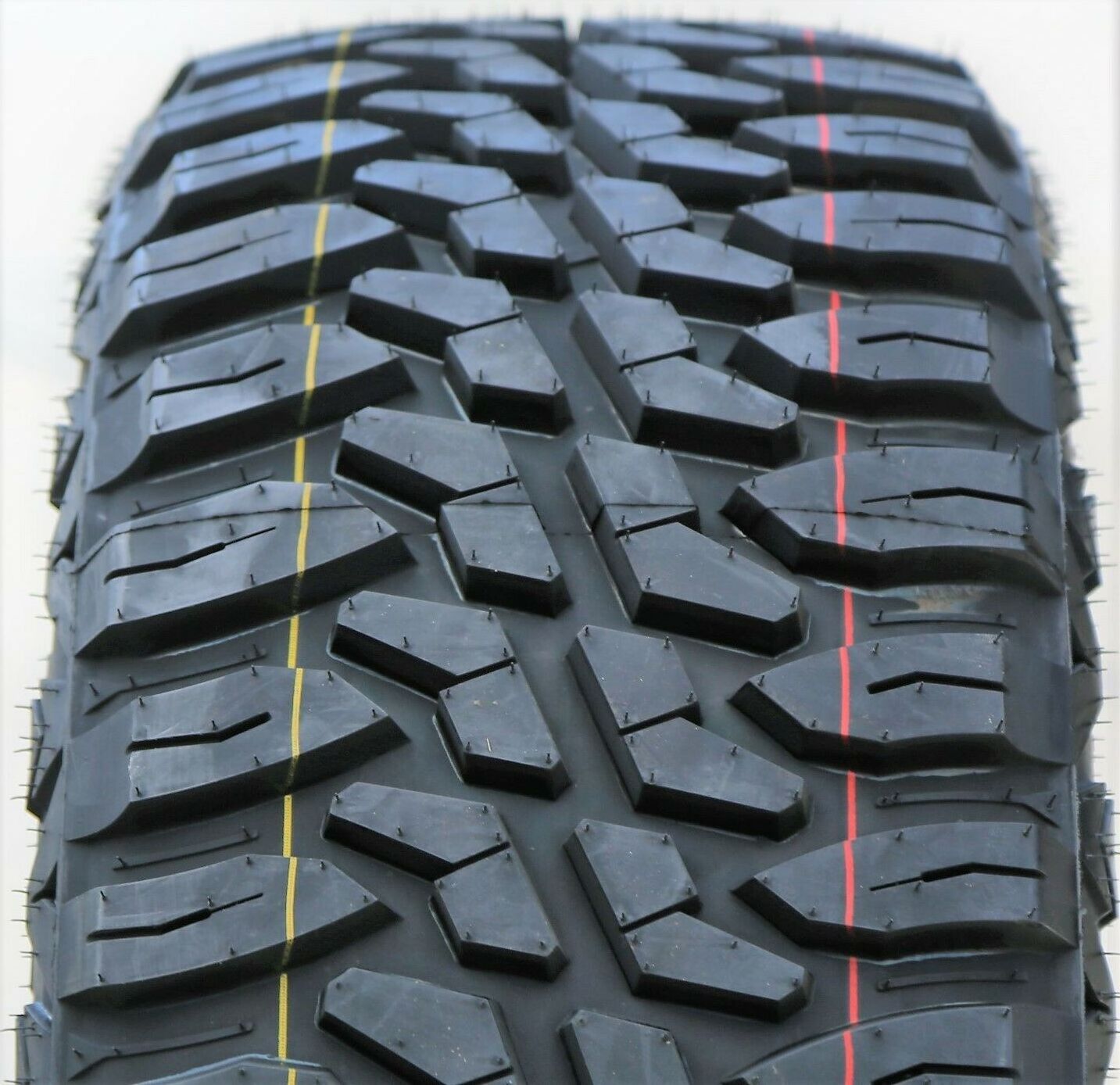 4X4 Mud Terrain Tyres 35X12.50r22 Tubeless SUV Cross Country Tires