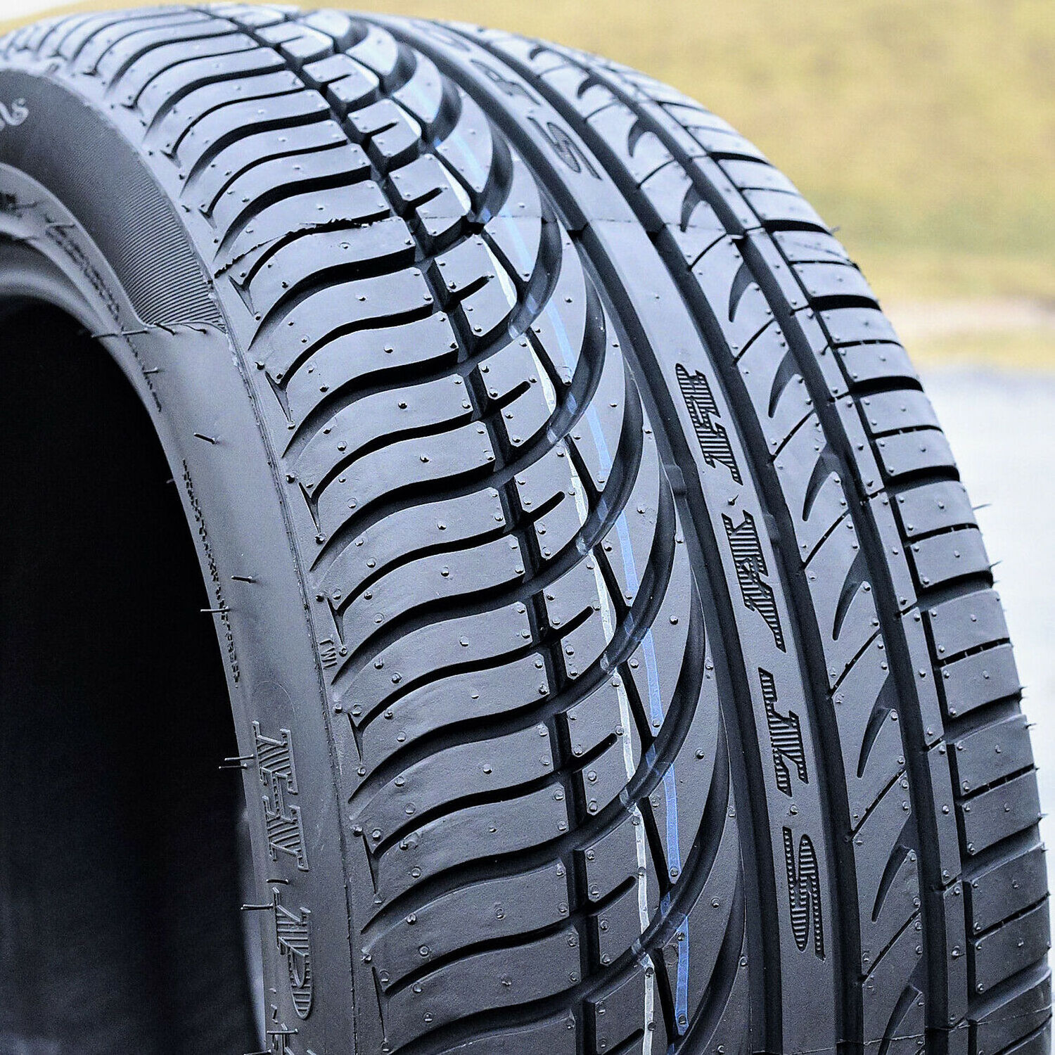 Brand New 235/55ZR17 103W XL A/S All Season Performance Tires for Car