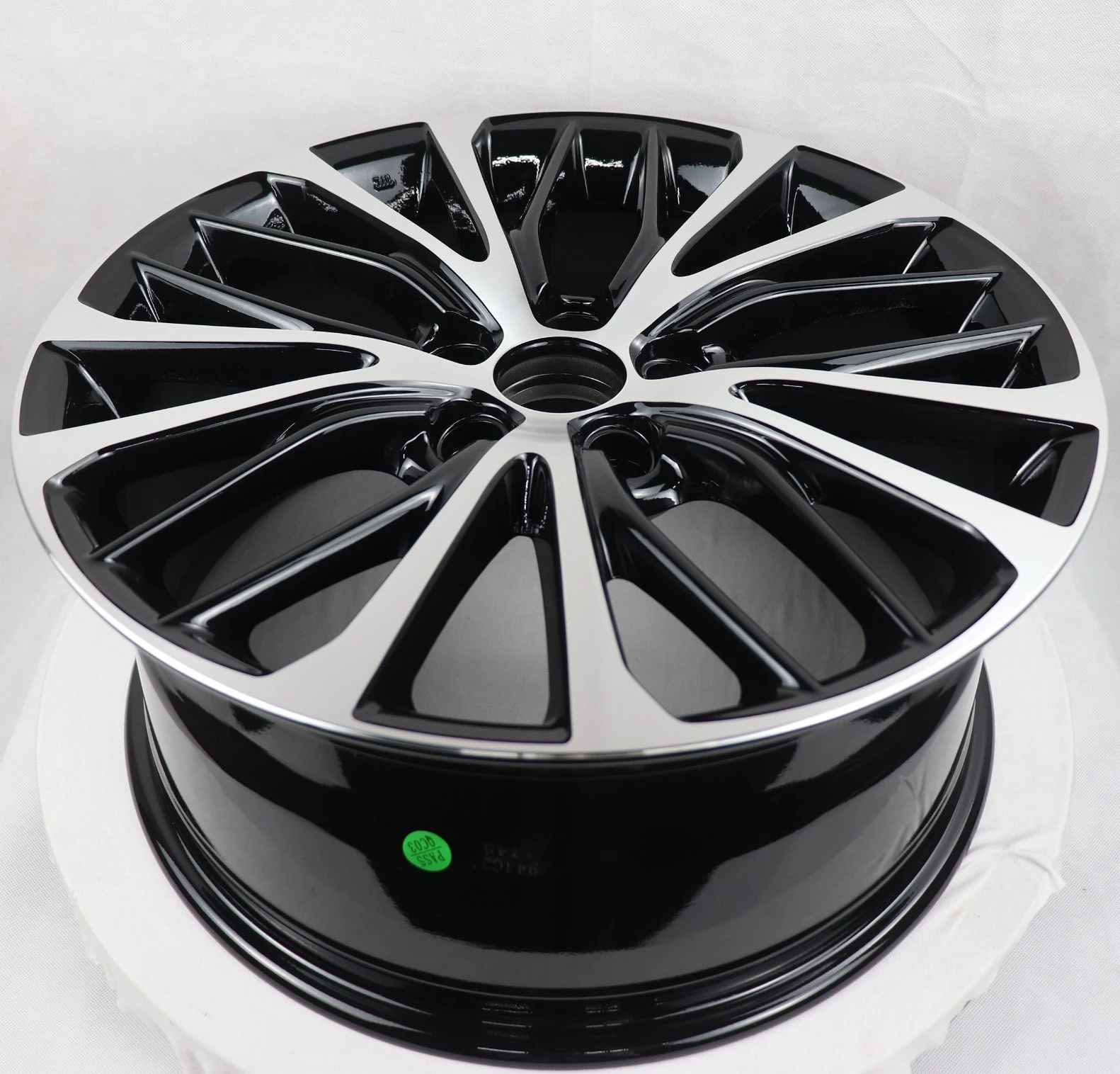 2020 Original Version 5 Hole Alloy Wheel Rim for Car