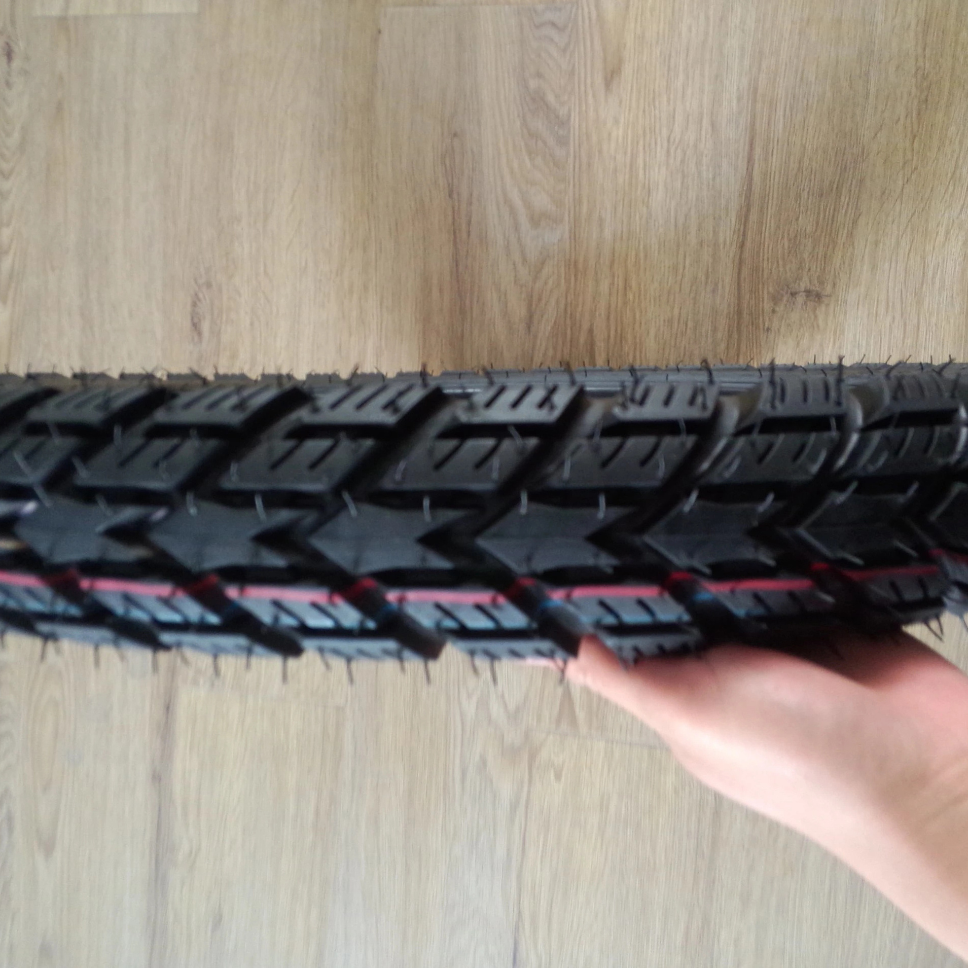 Best Selling of Super Quality Warranty Motorcycle Tyre 3.00-18, 2.75-18, 3.50-18