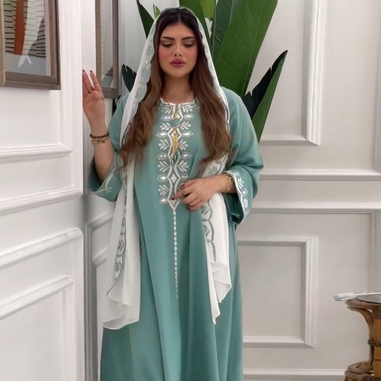 Custom vendor 2023 luxury Green women dresses muslim lady elegant abaya Party Sets Dubai Turkish Modest Kaftan