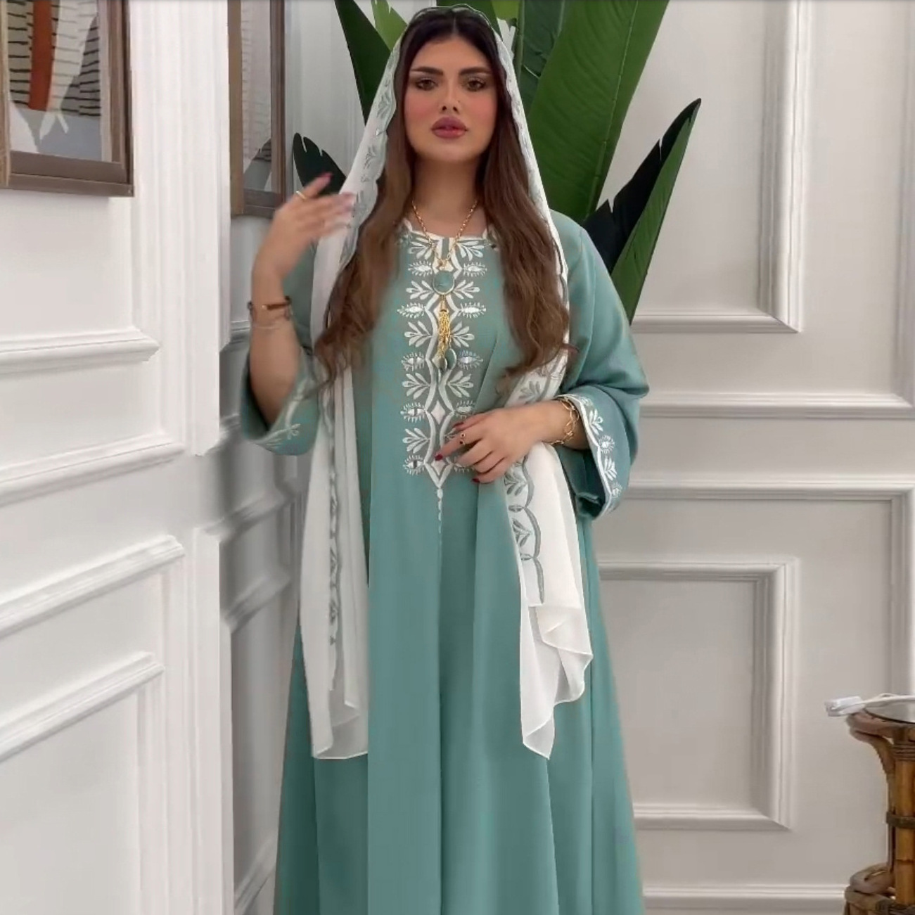 Custom vendor 2023 luxury Green women dresses muslim lady elegant abaya Party Sets Dubai Turkish Modest Kaftan