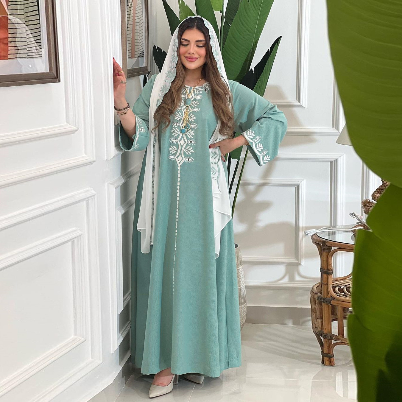 Custom vendor 2023 luxury Green women dresses muslim lady elegant abaya Party Sets Dubai Turkish Modest Kaftan