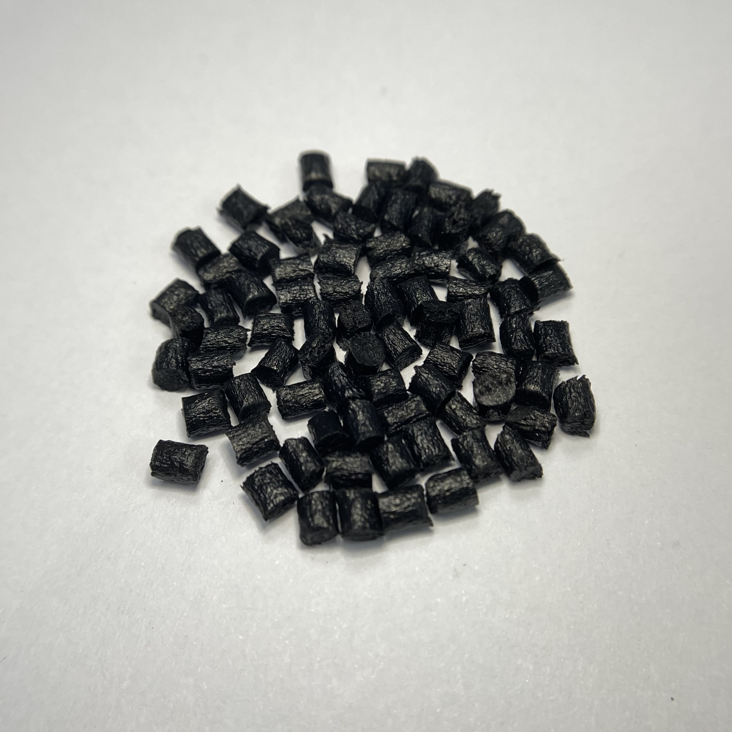 PA66 Selling Polyamide 66 Black PA66 granules GF30-33  Auto Parts  pa66/nylon66 gf30  gf33 gf35