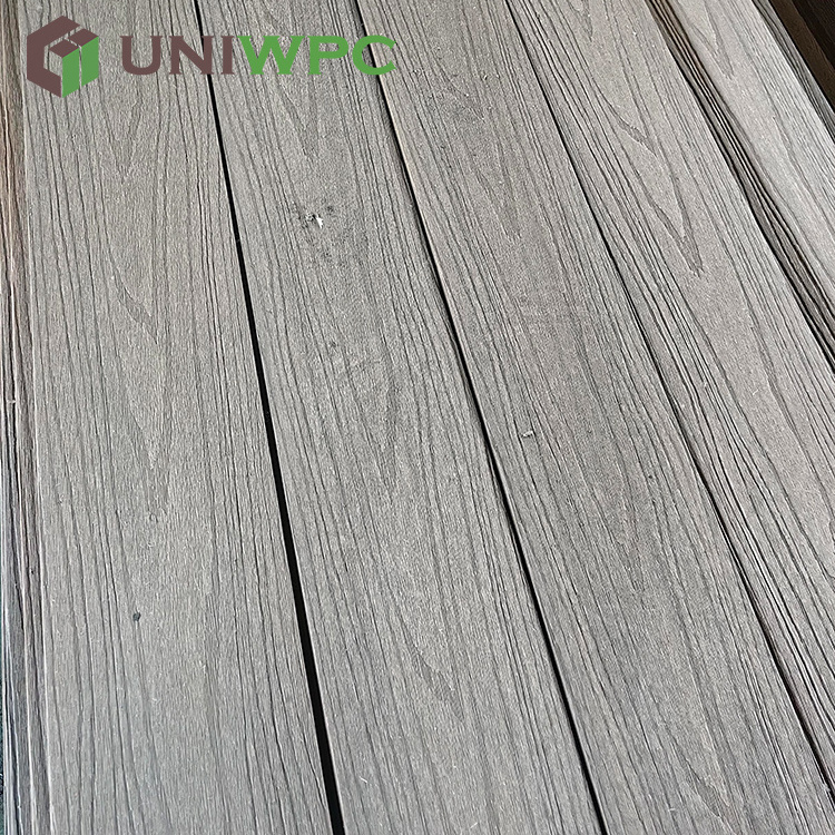 Premium Quality Manufacturer Water-Resistant Co-Extrusion Composite Decking Outdoor Emboss Pattern Wpc  Decking Boards Outdoor