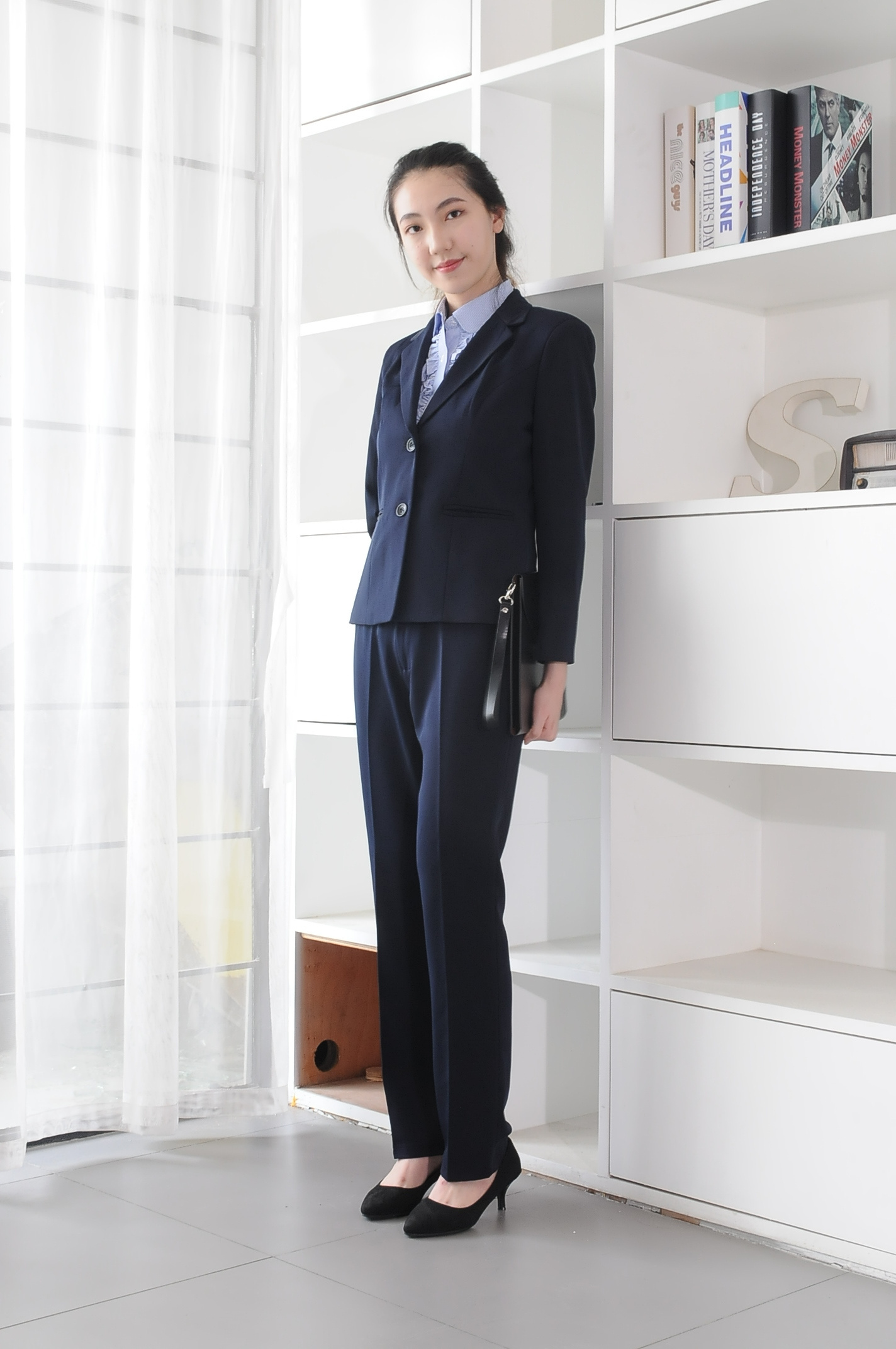 Custom High Quality Navy Blue Airline Uniform Flight Attendant Wear Air Pilot Emirates Airline Uniform