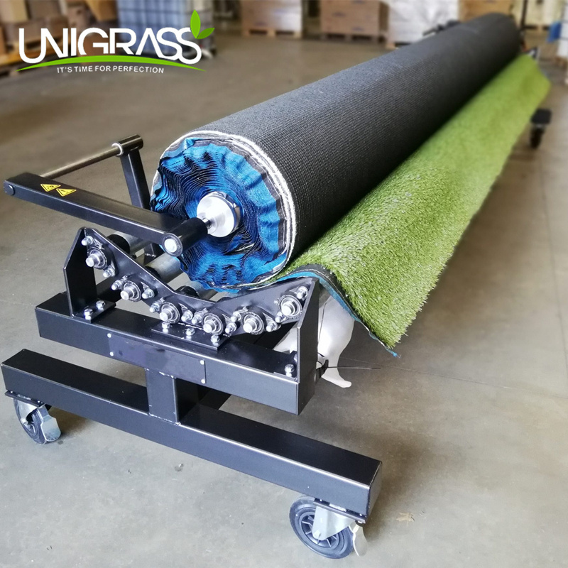 UNI Artificial Grass roll up and unroll  manual machine