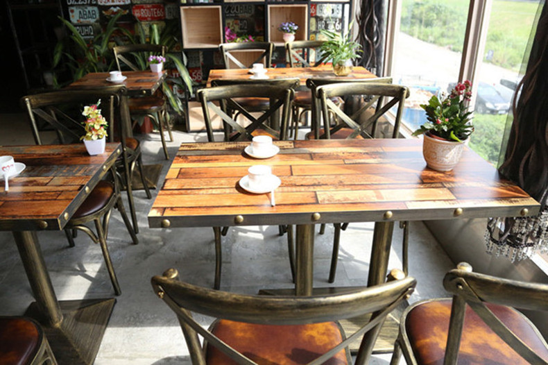 Retro Industrial Metal Fast Food Furniture Wooden Cafe Restaurant Table and Chairs Set