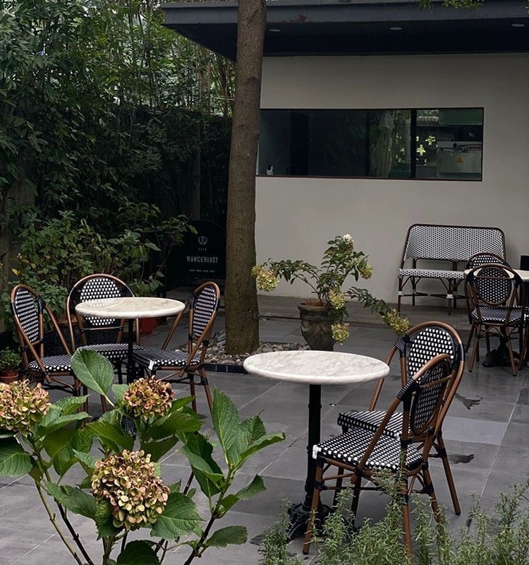 Wholesale outdoor tables and chairs cafe balcony dining bar open-air garden retro rattan dining table and chair furniture