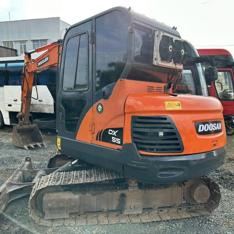 low price Doosan DX55 used small Excavator in stock for sale