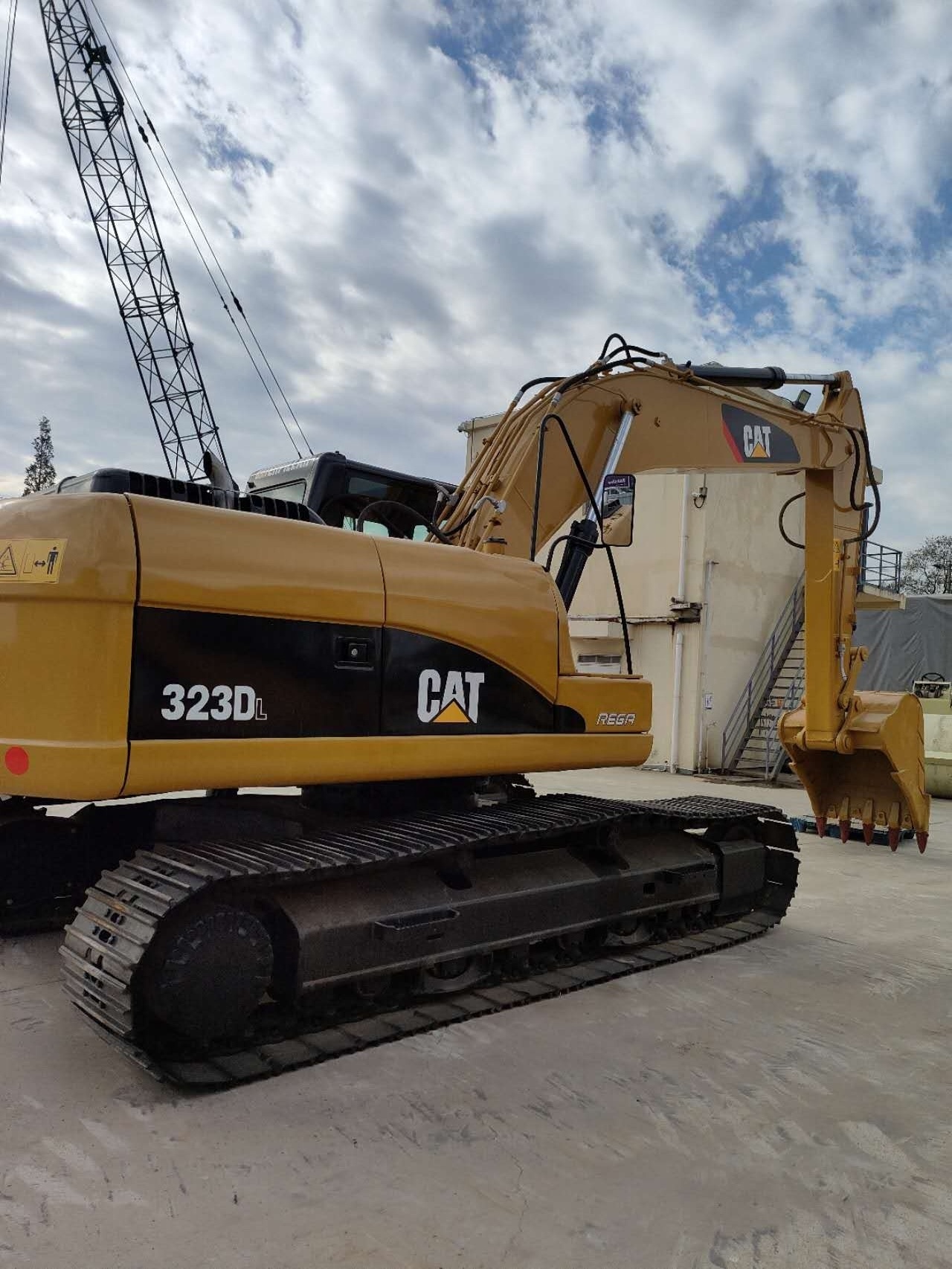 Used Caterpillar 320D Excavators Caterpillar 323/Japan Used Excavator CAT 320D bobcat tractors Used Excavators