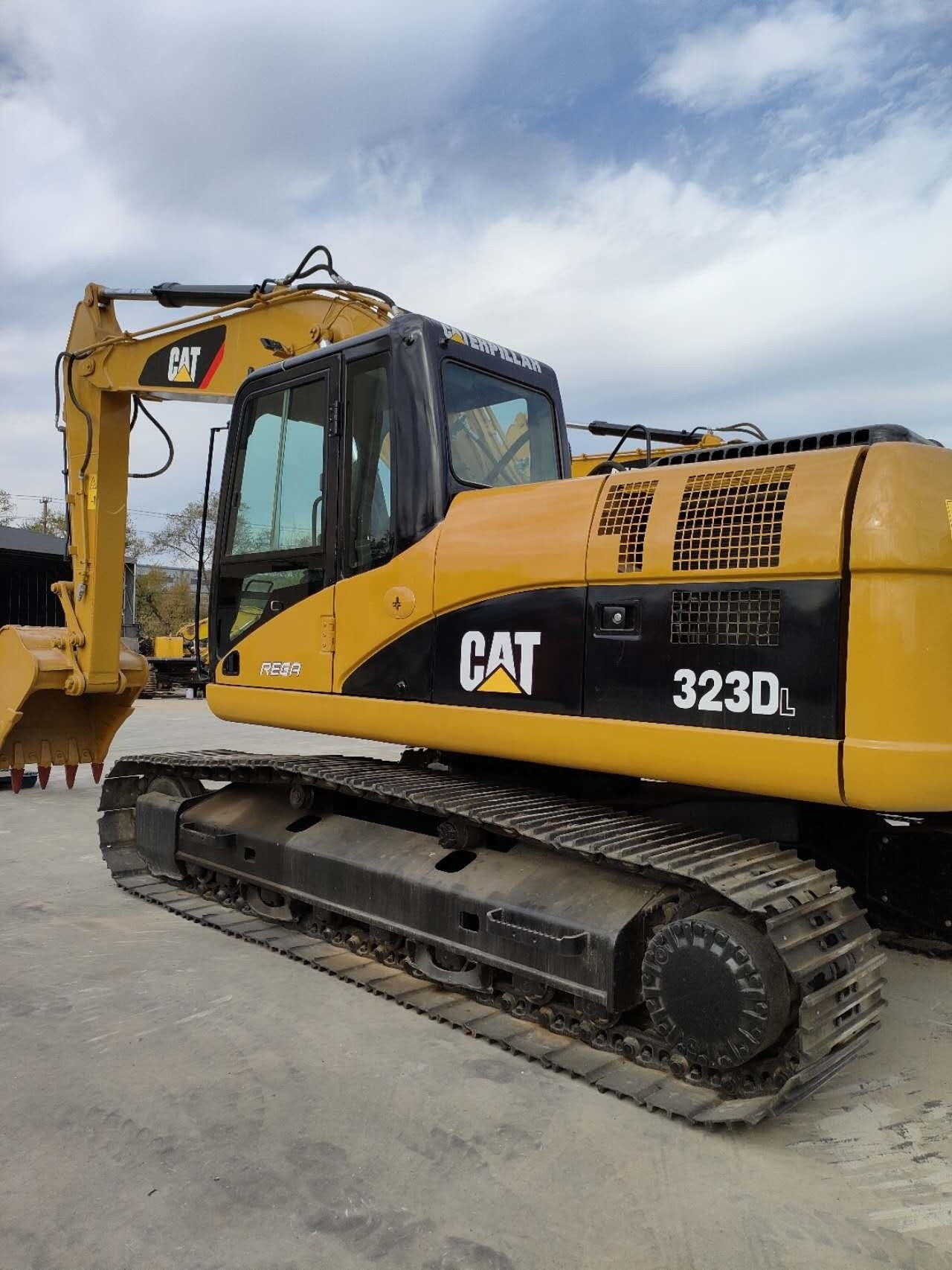 Used Caterpillar 320D Excavators Caterpillar 323/Japan Used Excavator CAT 320D bobcat tractors Used Excavators