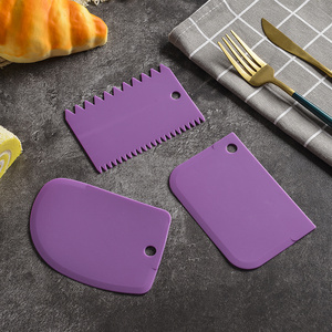 Plastic Dough Knife Icing Fondant Scraper Decorating Plain Smooth Jagged Edge Spatulas Cutters Cake Tool