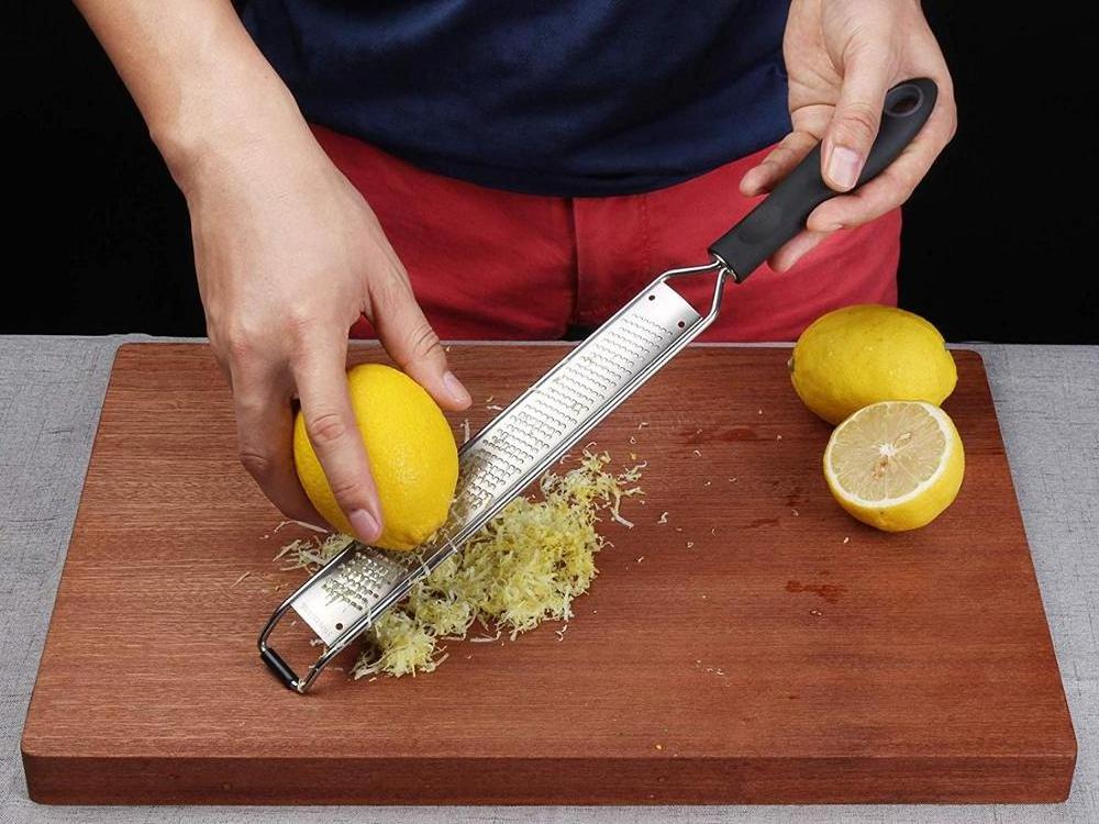 Stainless Lemon Zester & Cheese Grater Sharp, Kitchen Tool for Ginger, Garlic, Nutmeg, Chocolate, Vegetables, Fruits Dishwasher