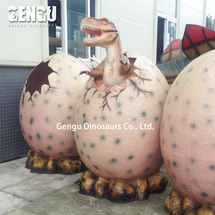 Animatronic Dinosaur Egg Hatching Life Size Baby Dinosaur Decoration