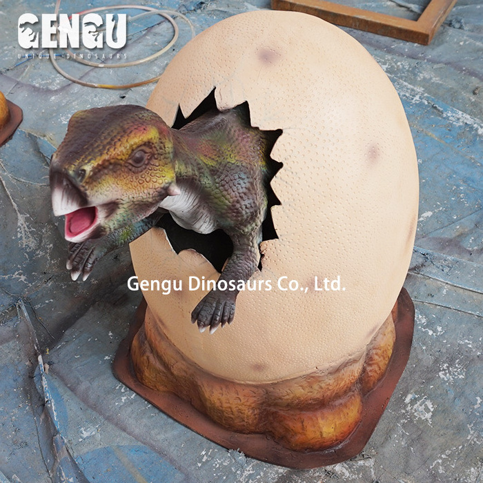 Animatronic Dinosaur Egg Hatching Life Size Baby Dinosaur Decoration