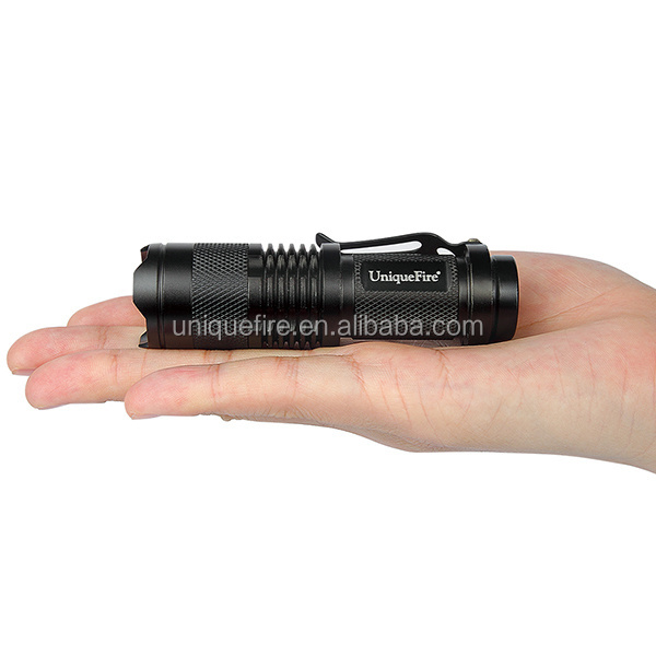 Mini 3W XP-E White LED Focus Zoom flashlight