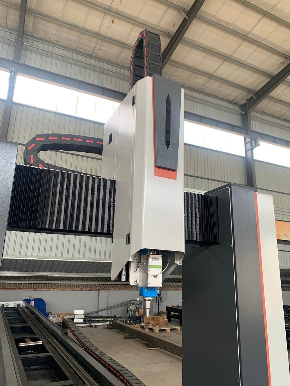 15-800mm diameter round square rectangle angle H beam carbon steel tube pipe fiber laser cutting machine