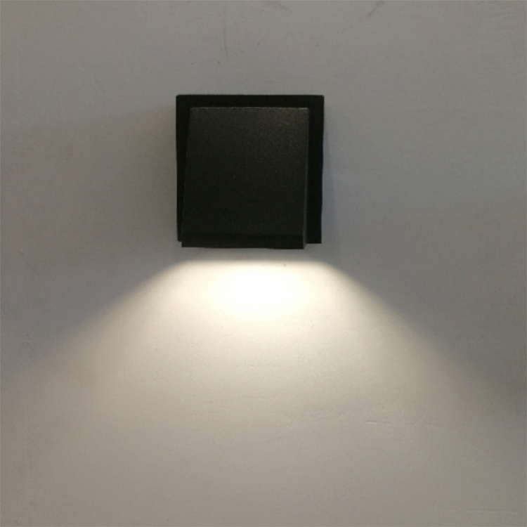 Black modern design Outdoor Lighting Mounted IP65 led wall pack light