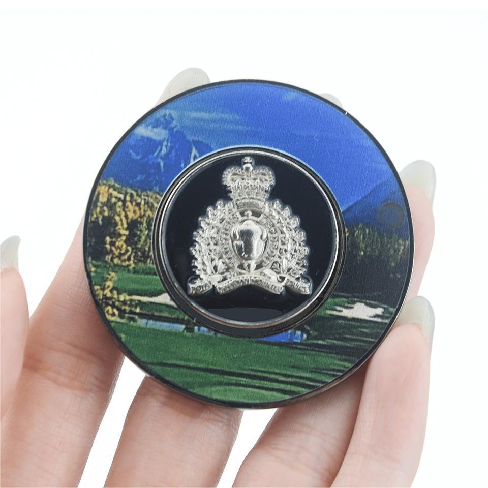 Customized metal challenge coins poker chips display with ball marker coin