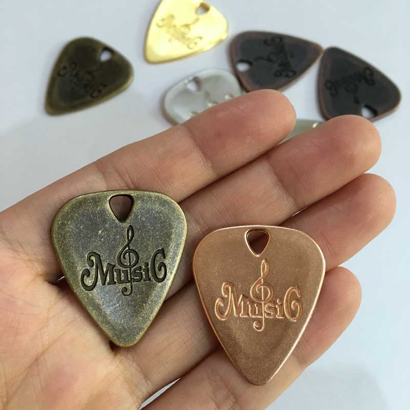 Custom Guitar Pick Necklace Stainless Steel Guitar Pendant Decoration Gift for Musicians and Music Lovers