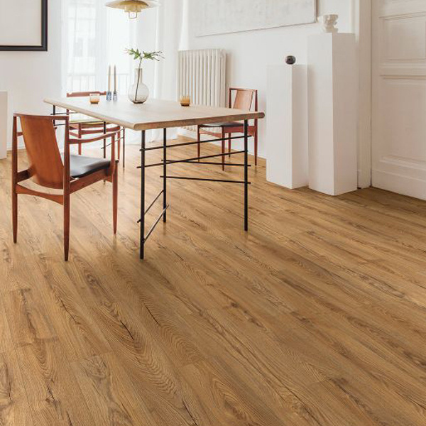 Premium Natural Hand Scraped Oak Hardwood Flooring Design For Apartment