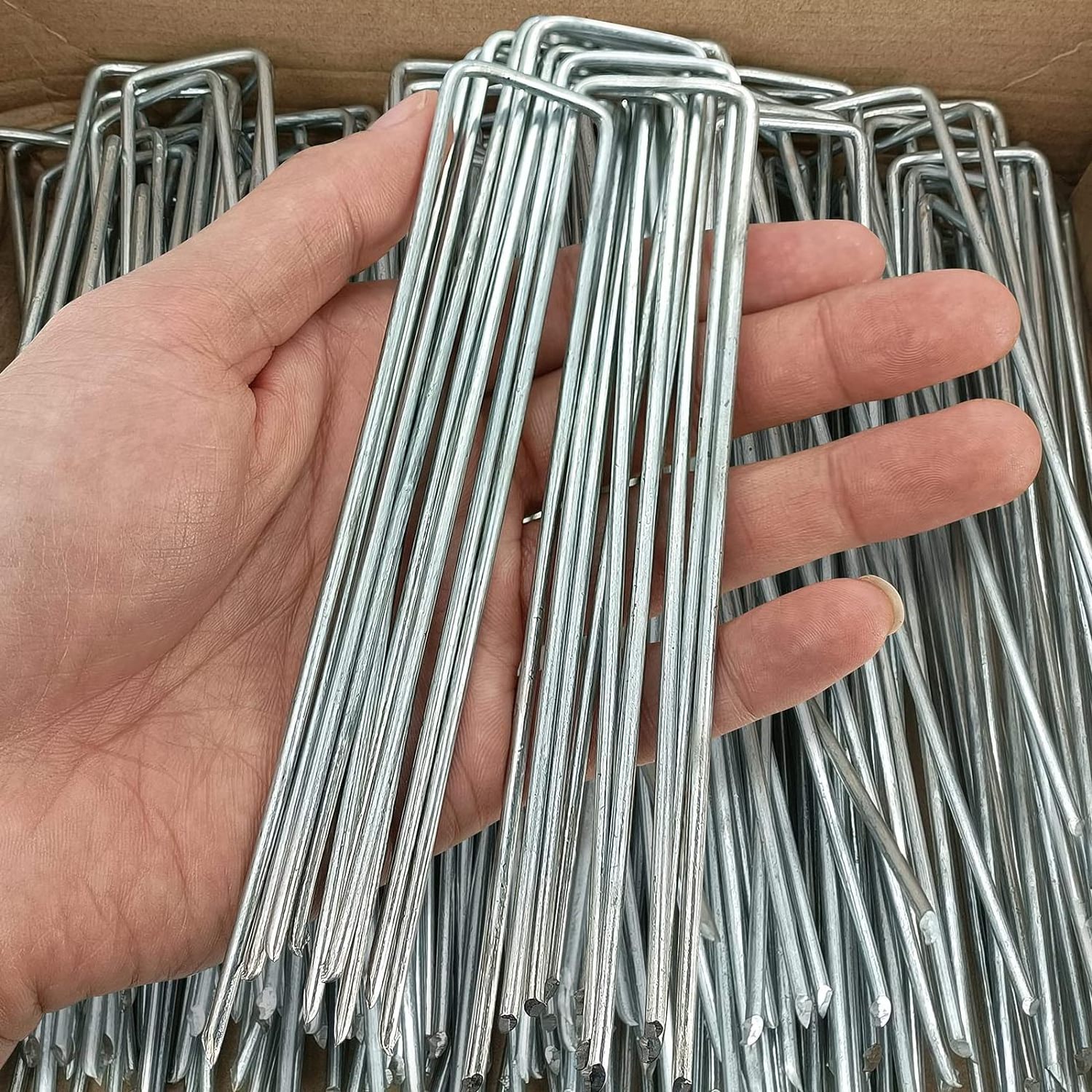 Garden Stakes Galvanized Landscape Staples Green U-Type Turf Staples for Artificial Grass Sod Pins Stakes