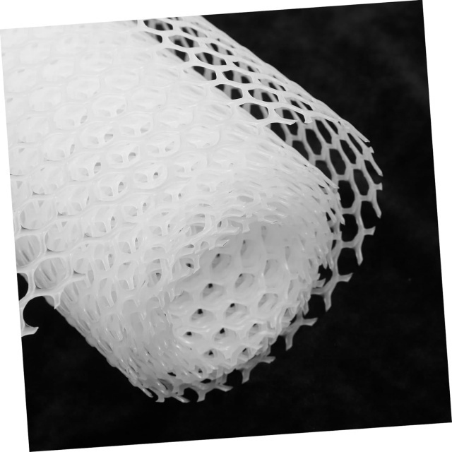 Plant Fence Barrier Chicken Wire Mesh Hexagonal Poultry Mesh Netting Garden Fencing Cat Fencing