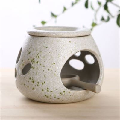 Personalized luxury  wax  burner incense  Wholesale new design hollow out shape ceramic  oil  ceramic aroma  burner  with candle