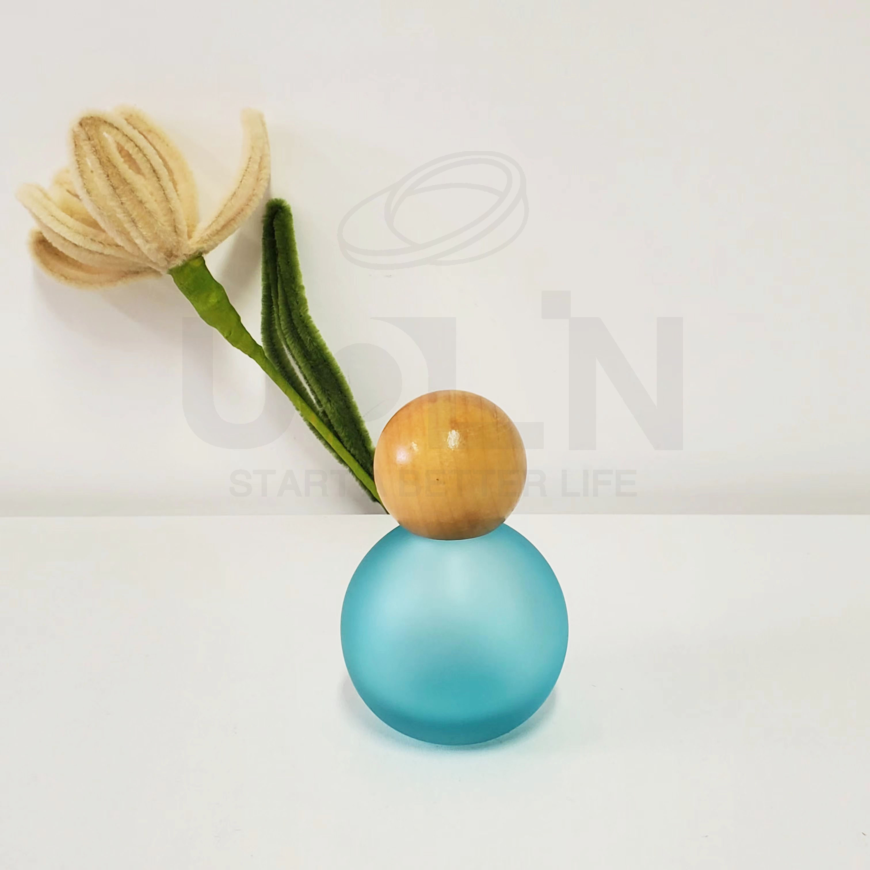 Custom Clear Frosted Colorful Ball Shape perfume bottle 30m Round Transparent Perfume Bottle