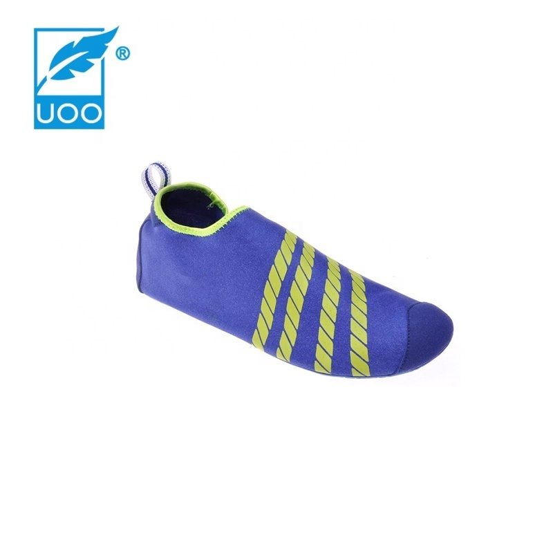 UOO Neoprene Lightweight Soft Water Sand Walking Shoes