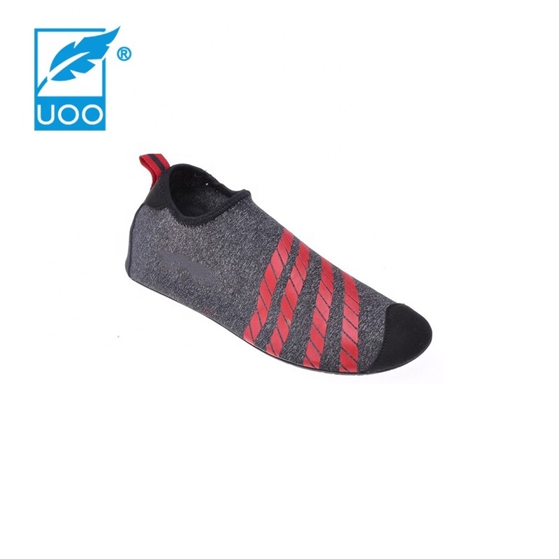 UOO Neoprene Lightweight Soft Water Sand Walking Shoes